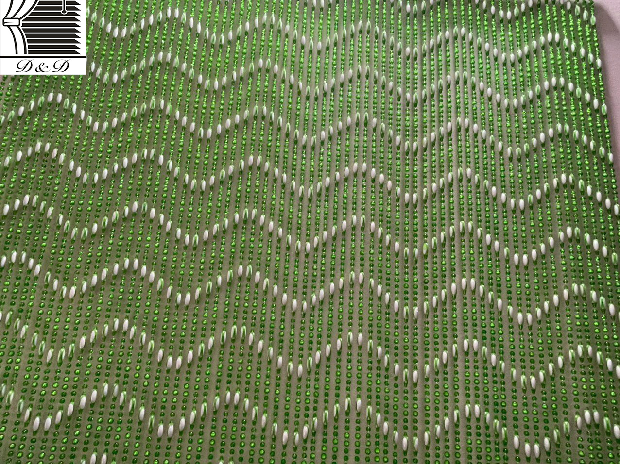Rèm hạt nhựa trang trí sóng xanh lá